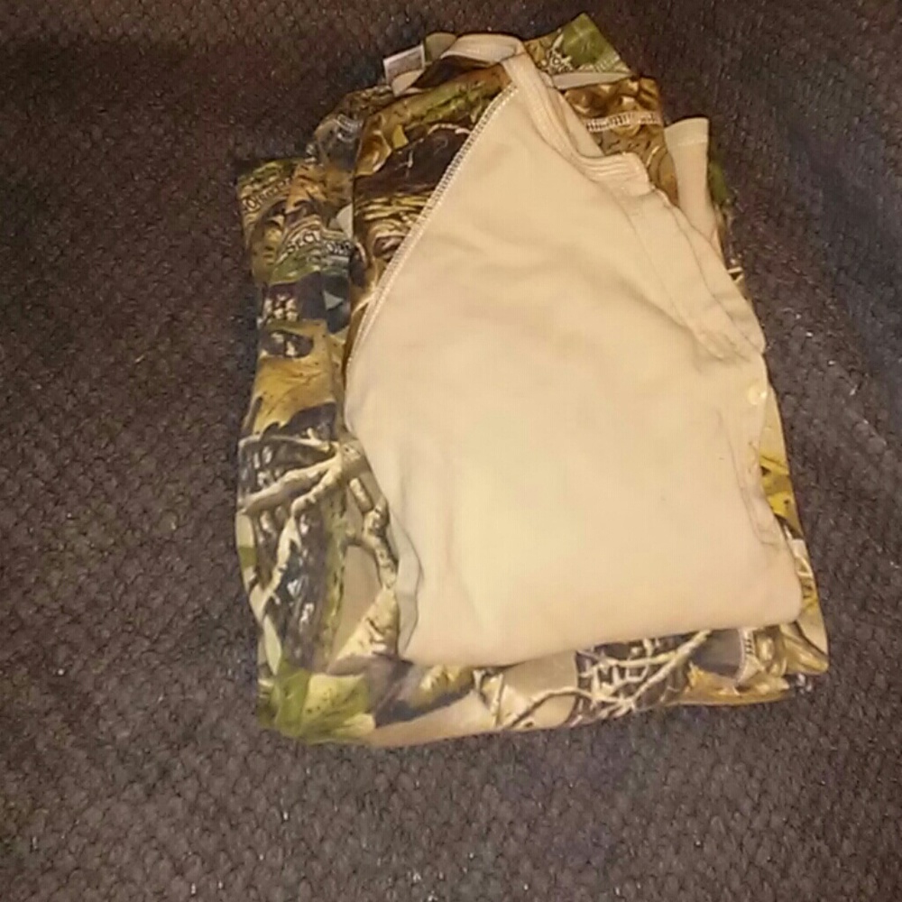 Long sleeve camo pajama set